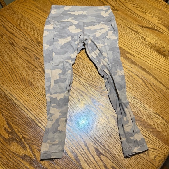 Lululemon Heritage 365 Camo Beige Size - Picture 1 of 7